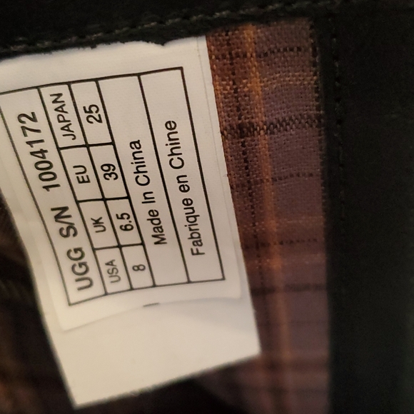 Ugg boots size 8 - Picture 7 of 9